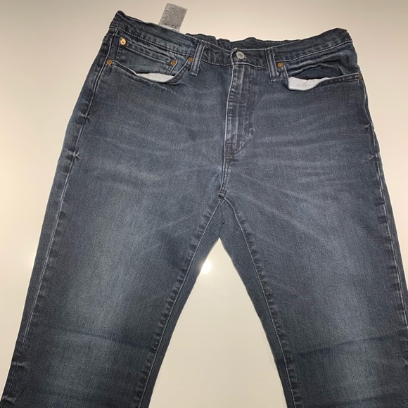 Levi Strauss & Co - Picture 4 of 6